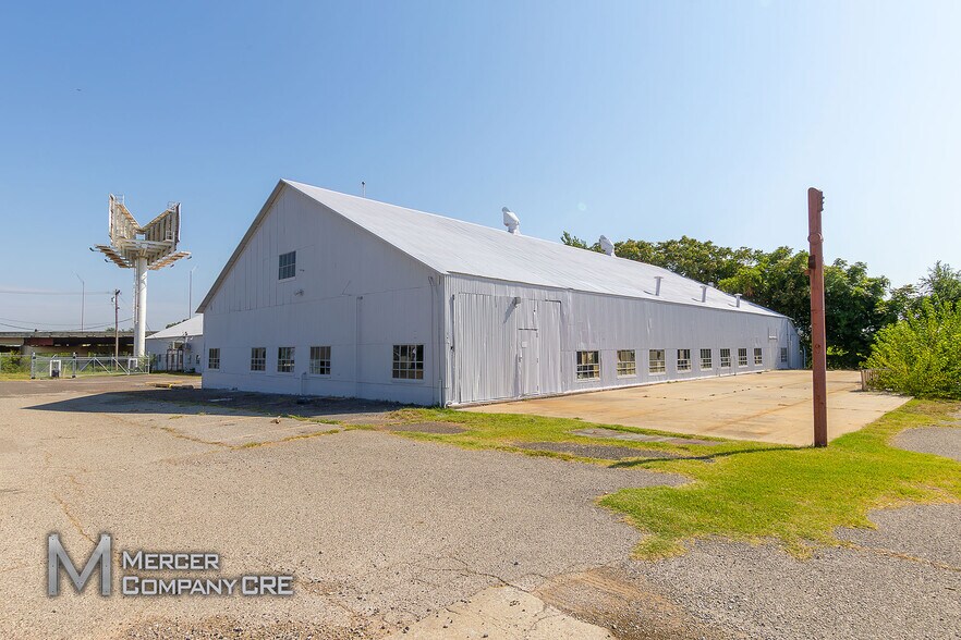 More Photos Of 340 S Eckroat St, Oklahoma City Unknown For Lease