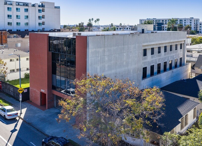More Photos Of 3637 Motor Ave, Los Angeles Loft Creative Space For Sale