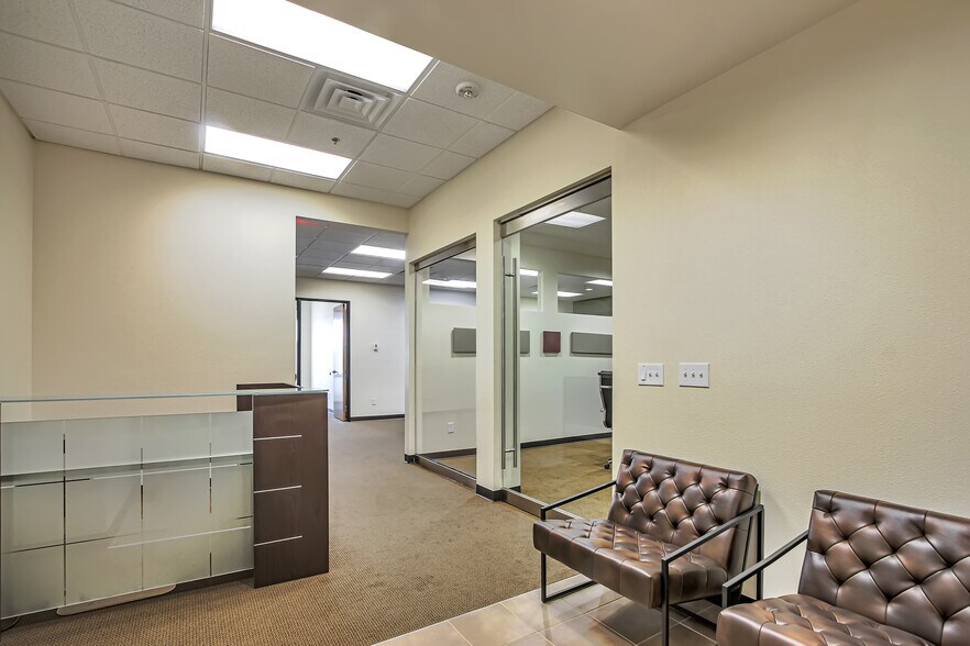 More Photos Of 7220 S Cimarron Rd, Las Vegas Medical For Sale