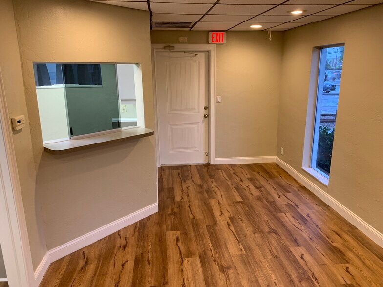 More Photos Of 11520 Oakhurst Rd, Largo Medical For Lease