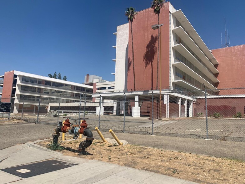 More Photos Of 4441 E Cesar Chavez Blvd, Fresno General Retail For Lease