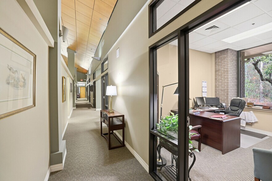 More Photos Of 68031 Capital Trace Row, Mandeville Office For Sale