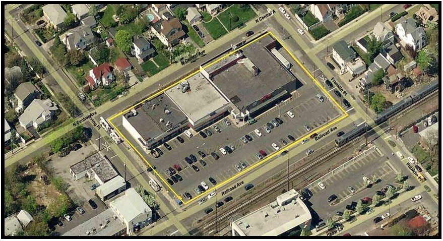 More Photos Of 1000-1030 Railroad Ave, Woodmere Storefront For Lease