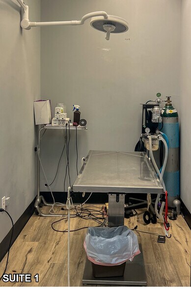 More Photos Of 11524 N Rodney Parham Rd, Little Rock Medical For Lease