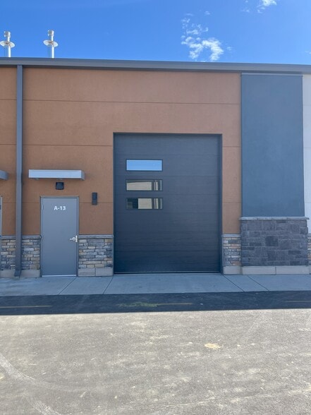 More Photos Of 1001 Depot Hill, Broomfield Showroom For Sale