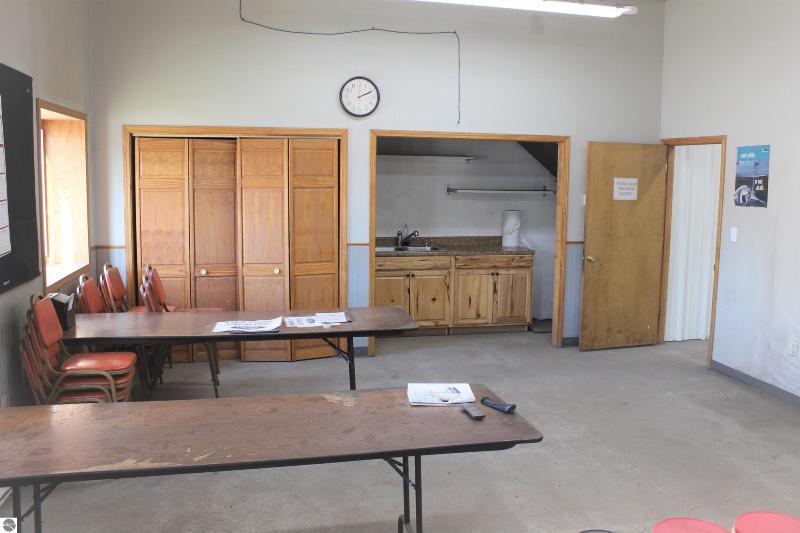 More Photos Of 758 Isenhauer Rd, Grayling Manufacturing For Sale