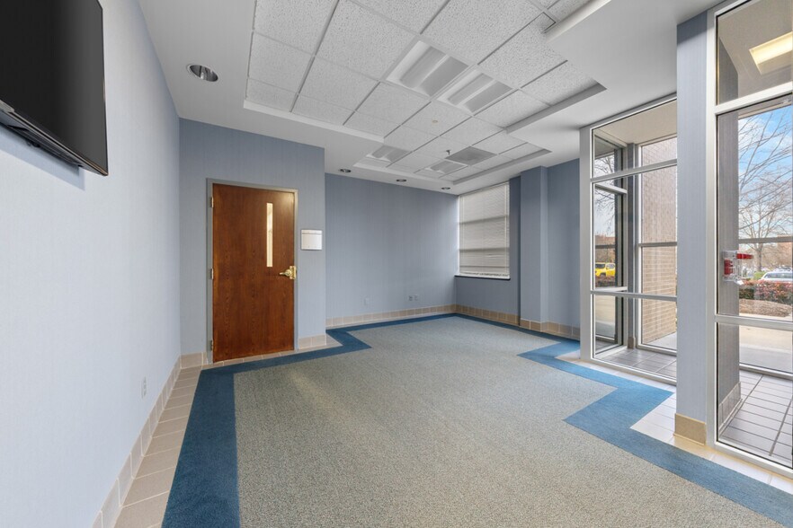 More Photos Of 4160 Piedmont Pky, Greensboro Office For Lease