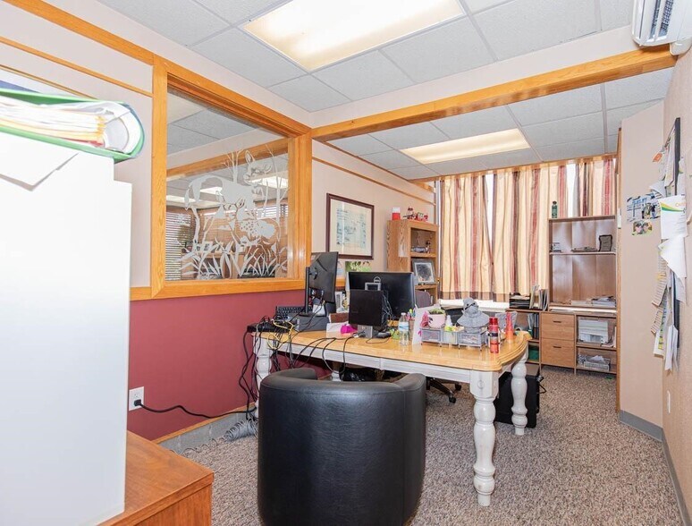More Photos Of 1630 Commercial St, Warsaw Restaurant For Sale