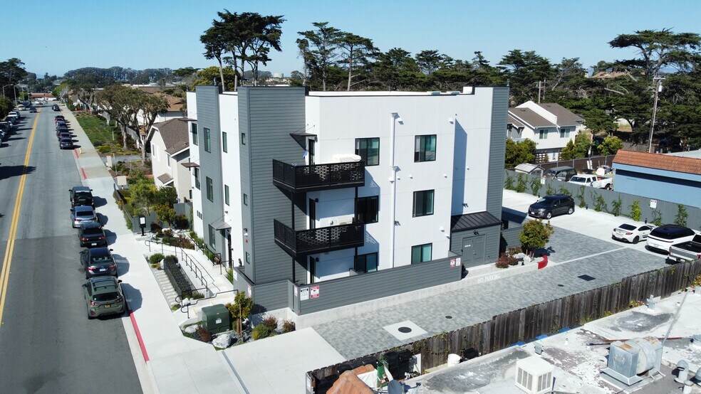 More Photos Of 3108 Seacrest Ave, Marina Apartments For Sale