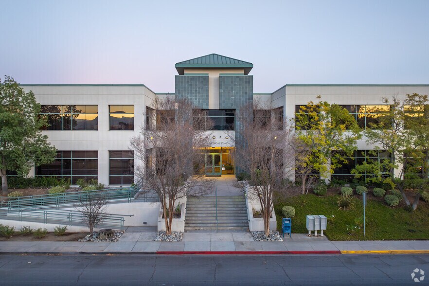 More Photos Of 36450 Inland Valley Dr, Wildomar Medical For Lease