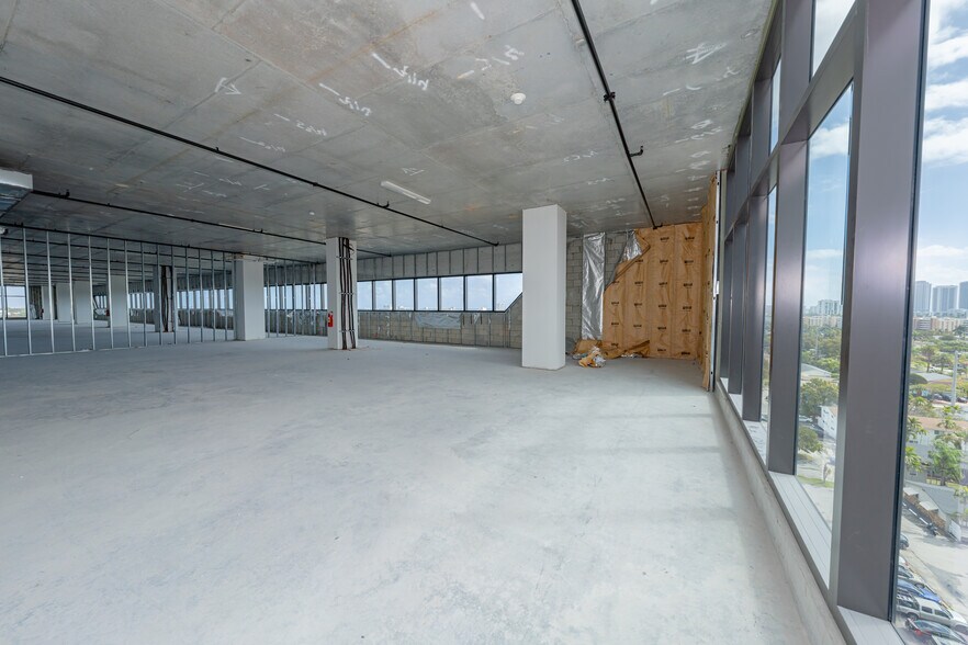 More Photos Of 800 N Federal Hwy, Hallandale Beach Office For Sale