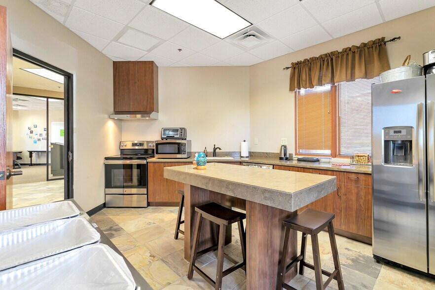 More Photos Of 10465 E Pinnacle Peak Pky, Scottsdale Medical For Lease
