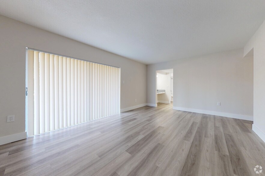 More Photos Of 8445 Springtree Dr, Sunrise Apartments For Sale