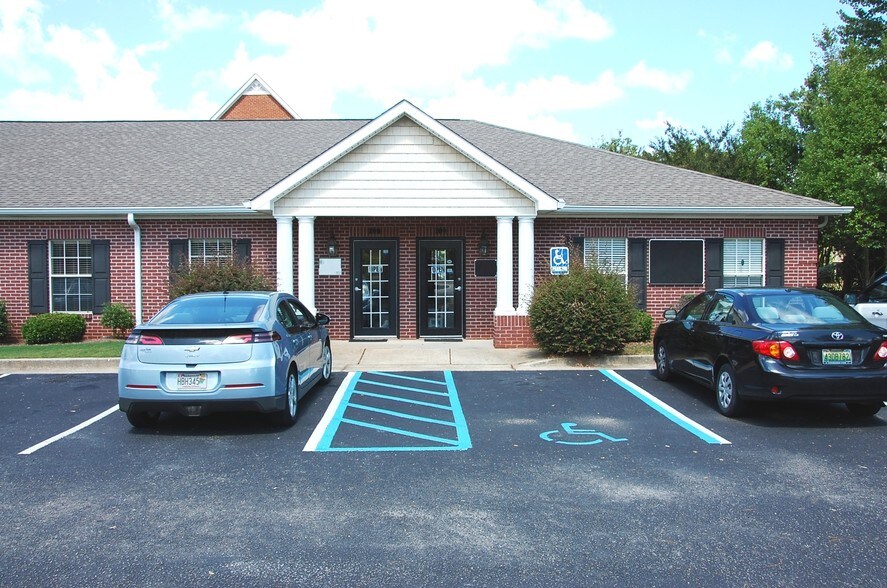 More Photos Of 785 N Dean Rd, Auburn Medical For Lease