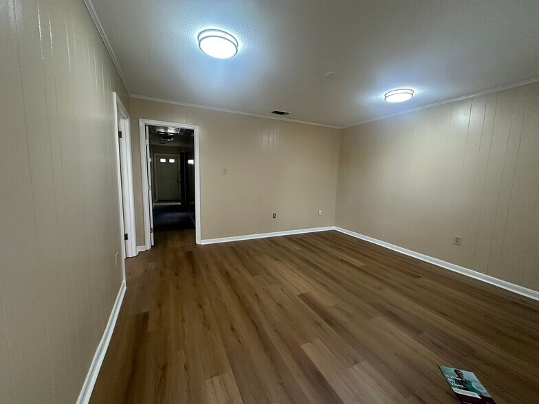 More Photos Of 8676 Goodwood Blvd, Baton Rouge Office For Lease