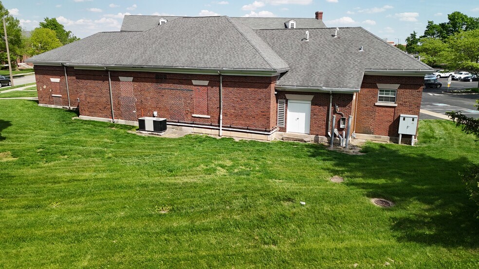 More Photos Of 5635 Lawton East Drive loop, Indianapolis Restaurant For Sale