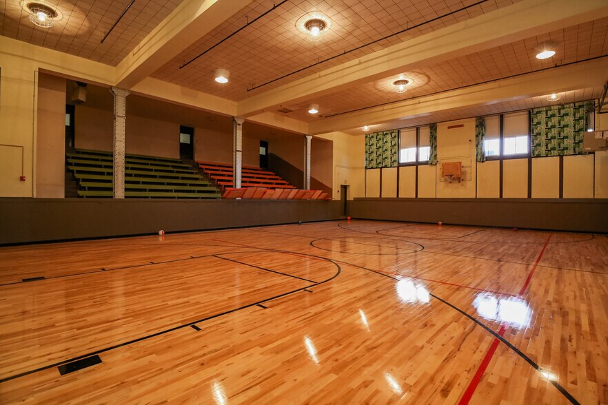 More Photos Of 109 E Luverne St, Luverne Apartments For Sale