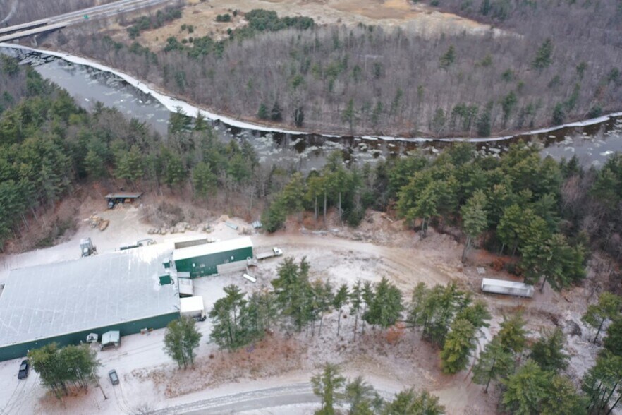 More Photos Of 49 Industrial Park Rd, Keeseville Warehouse For Lease