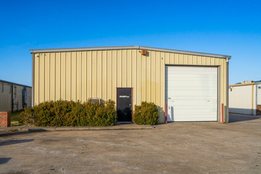 Primary Photo Of 12 S 111th Ave, Tulsa Service For Lease