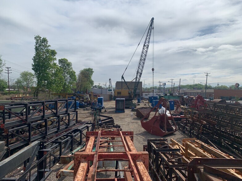 More Photos Of 26 W Main St, Mount Ephraim Light Distribution For Lease