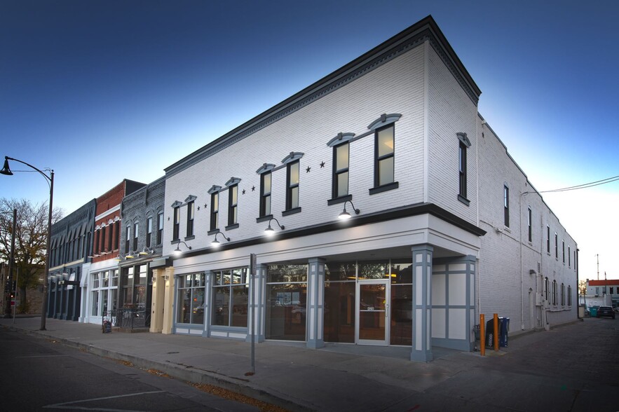 More Photos Of 428-450 Cleveland Ave, Loveland Storefront Retail Office For Lease