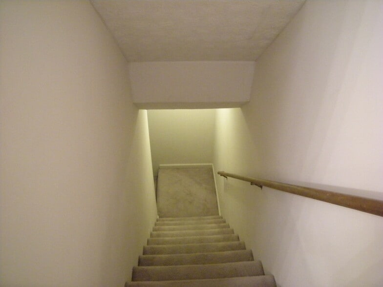 More Photos Of 303 McDougal Ave, Richmond Apartments For Sale