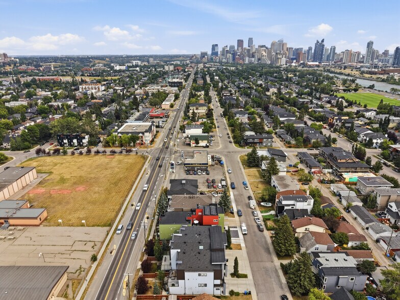 More Photos Of 2226 Westmount Rd NW, Calgary Apartments For Sale