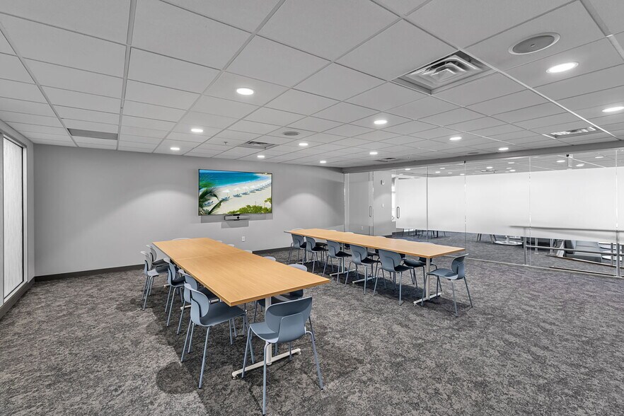 More Photos Of 257 W Genesee St, Buffalo Office For Lease