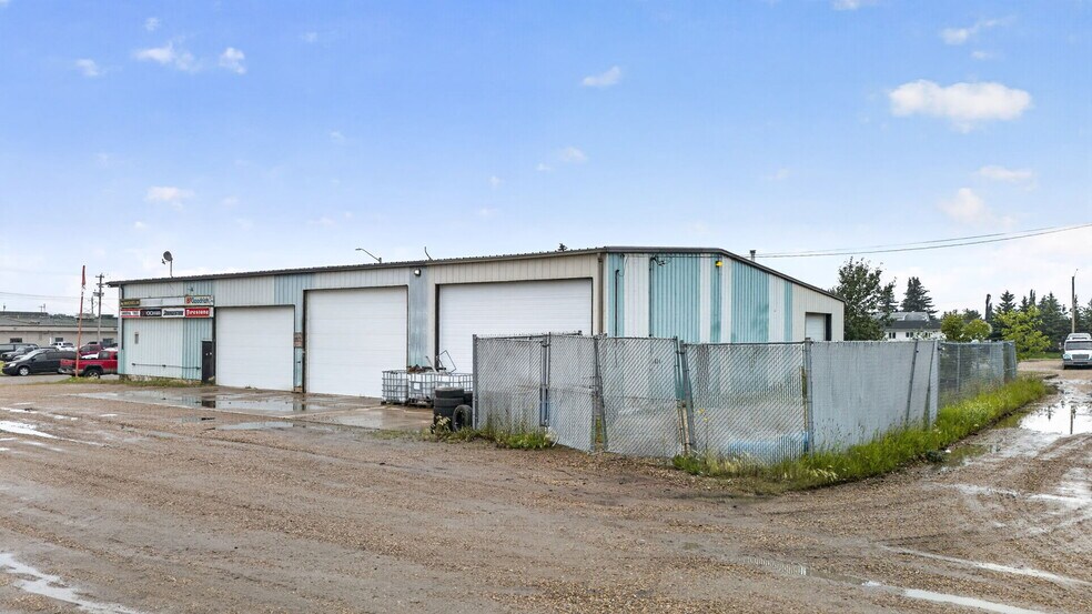 More Photos Of 5018 52 Ave, Tofield Warehouse For Sale