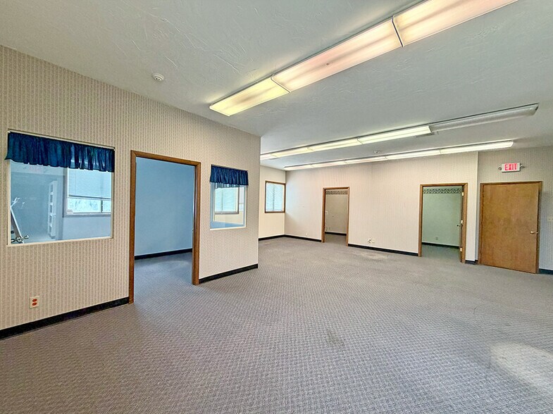 More Photos Of 531 Vandalia St, Collinsville Office For Sale