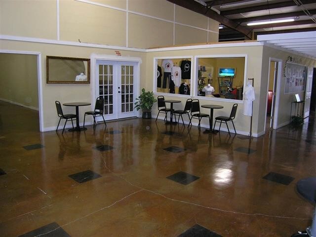 More Photos Of 2930 Springridge Rd, Raymond Freestanding For Lease