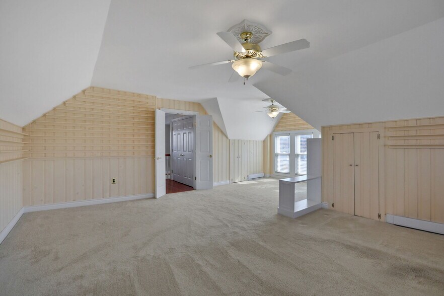 More Photos Of 411 Albany Ave, Kingston Storefront Retail Office For Sale