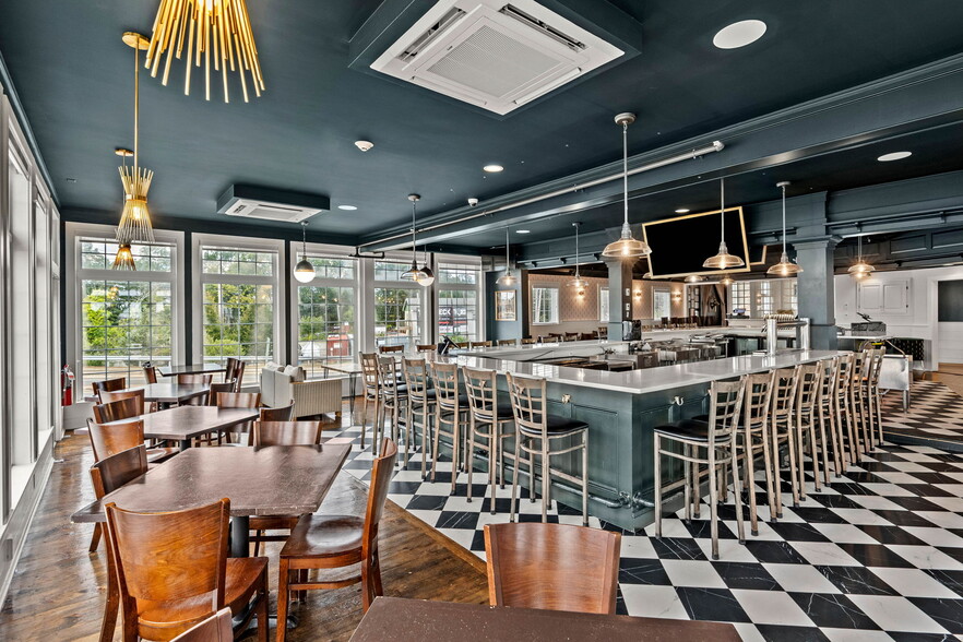 More Photos Of 175 Bridge Rd, Salisbury Hotel For Sale