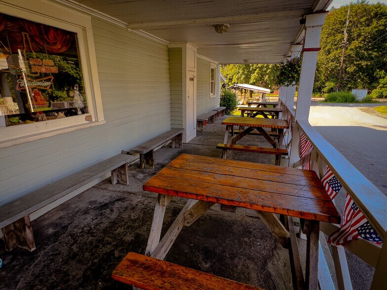 More Photos Of 7 Depot St, Long Eddy Hotel For Sale