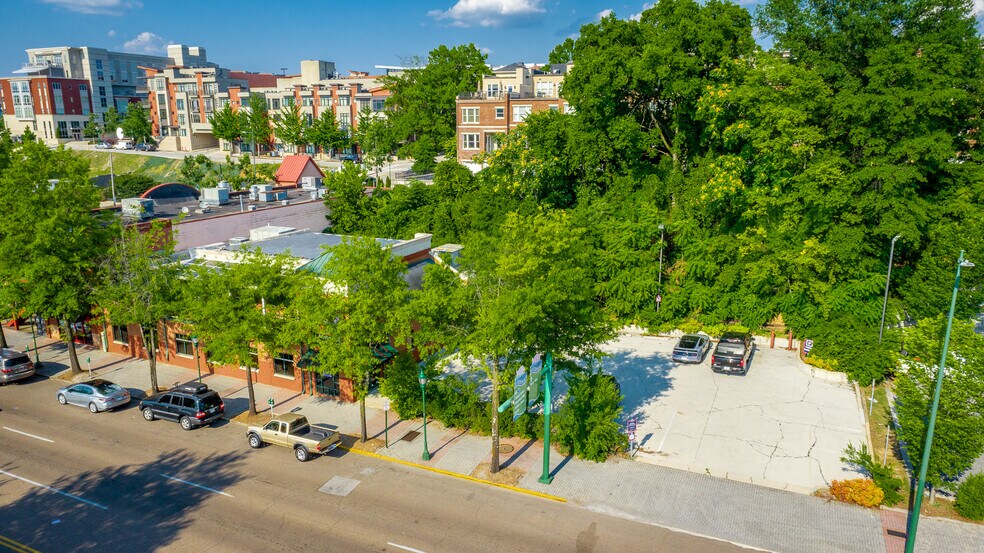 More Photos Of 212 Market St, Chattanooga Restaurant For Sale