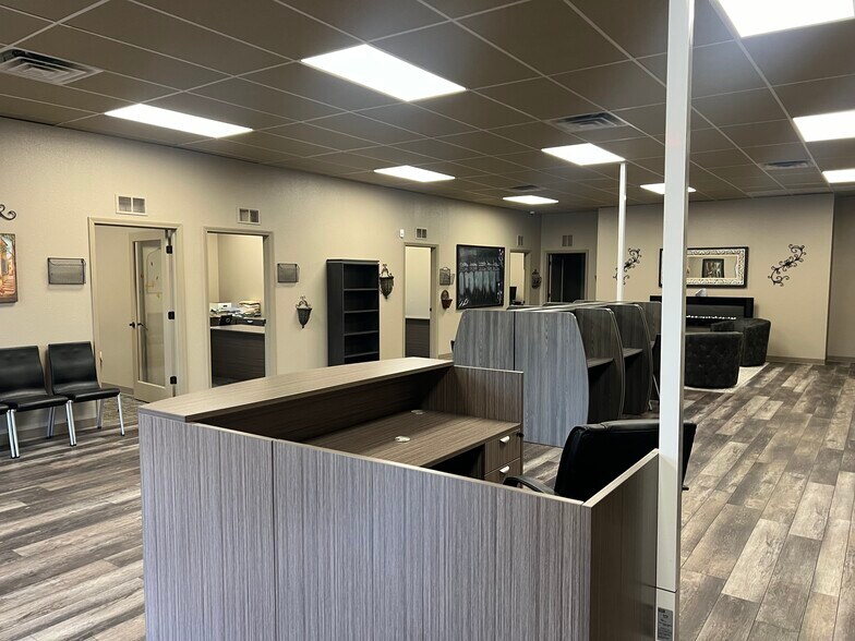 More Photos Of 1001 N Council Rd, Oklahoma City Office For Sale