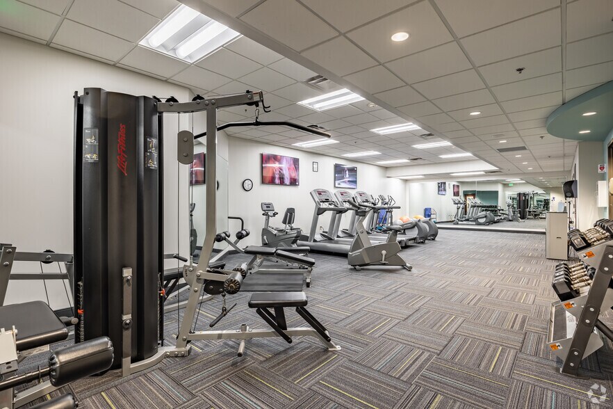 More Photos Of 160 Clairemont Ave, Decatur Office For Lease