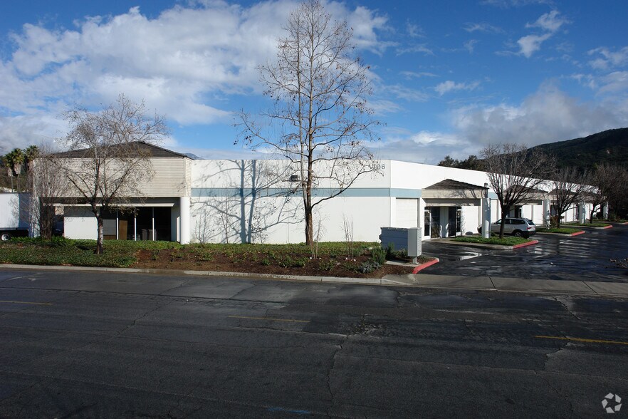 More Photos Of 406 Bryant Cir, Ojai Manufacturing For Sale