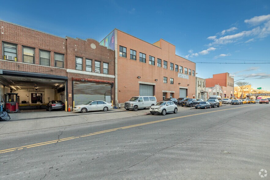 More Photos Of 23-40 51st Ave, Long Island City Warehouse For Lease