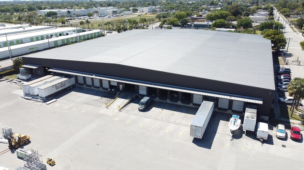 More Photos Of 1900 NW 21st Ave, Fort Lauderdale Distribution For Lease