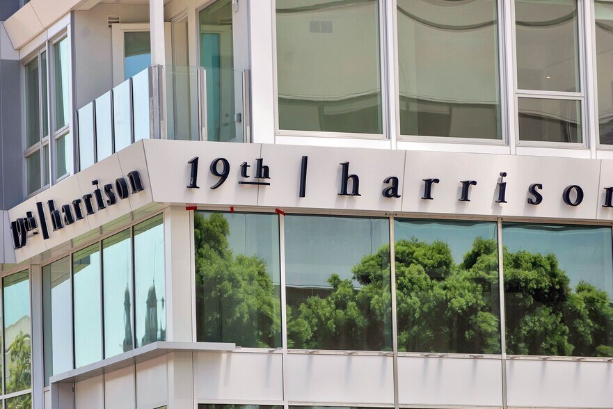 More Photos Of 1889 Harrison St, Oakland Apartments For Lease