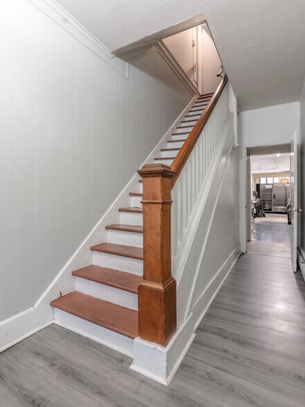 More Photos Of 49 N Broad St, Nazareth Storefront Retail Residential For Sale