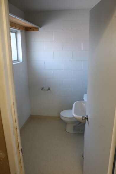 More Photos Of 1300 E Grand Ave, Arroyo Grande General Retail For Lease
