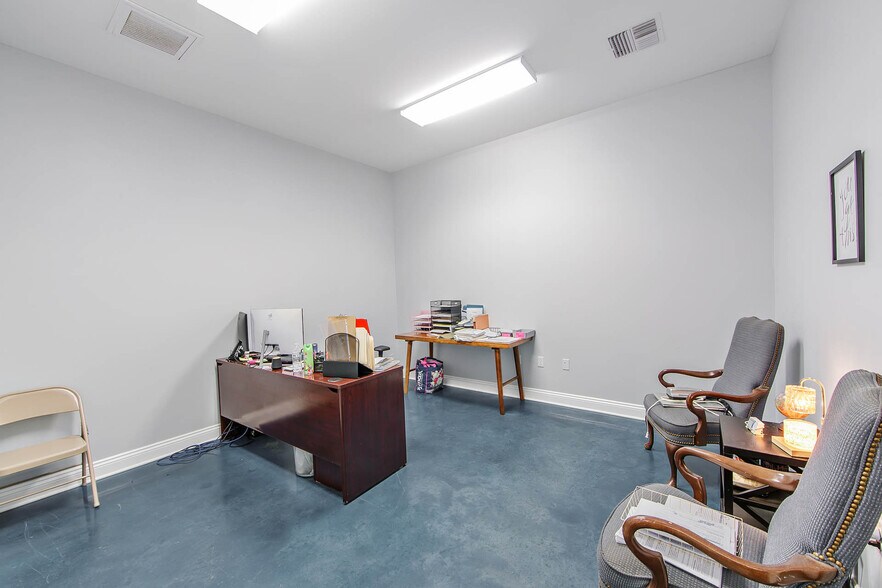 More Photos Of 6813 Bayou Black Dr, Gibson Industrial For Sale