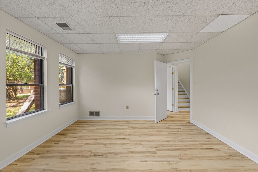 More Photos Of 35-37 Tamarack Cir, Skillman Medical For Lease