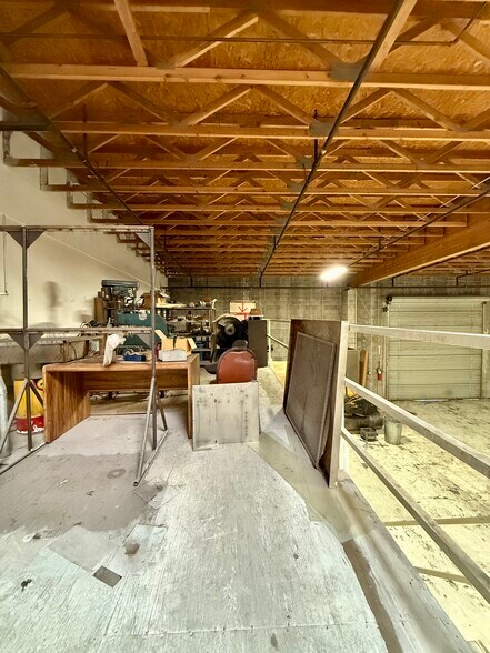 More Photos Of 110 Spring Hill Dr, Grass Valley Manufacturing For Sale