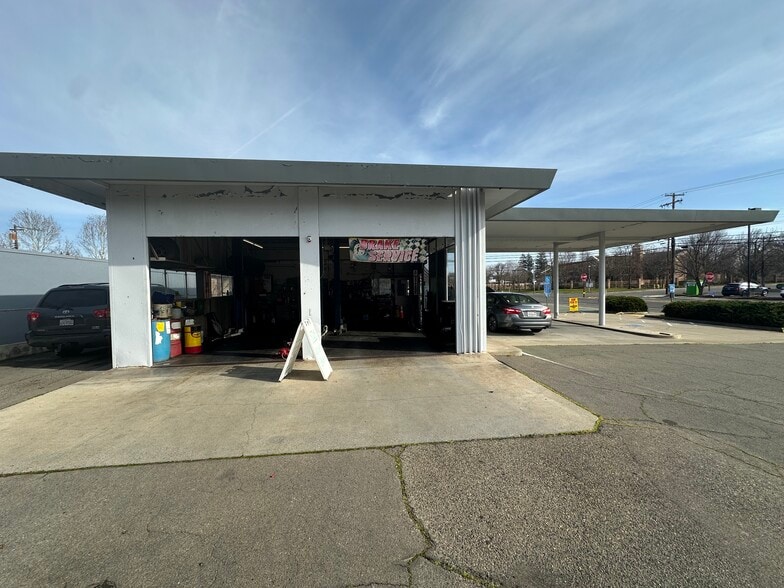 More Photos Of 4645 Whitney Ave, Sacramento General Retail For Sale