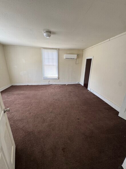 More Photos Of 403 Greenville St, Abbeville Apartments For Sale