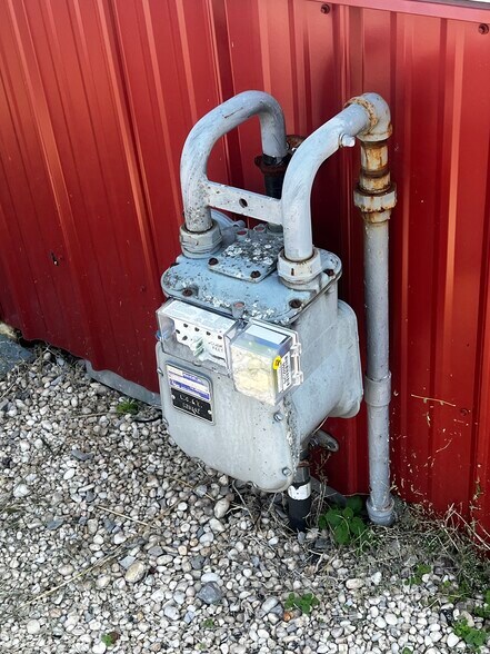 More Photos Of 451 N Wilson Rd, Radcliff Freestanding For Sale