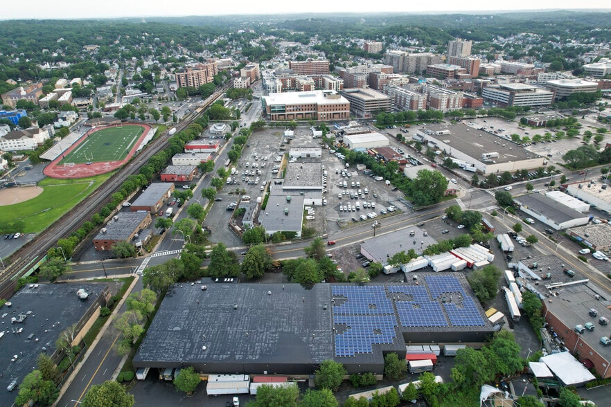 More Photos Of 180 Charles St, Malden Distribution For Lease